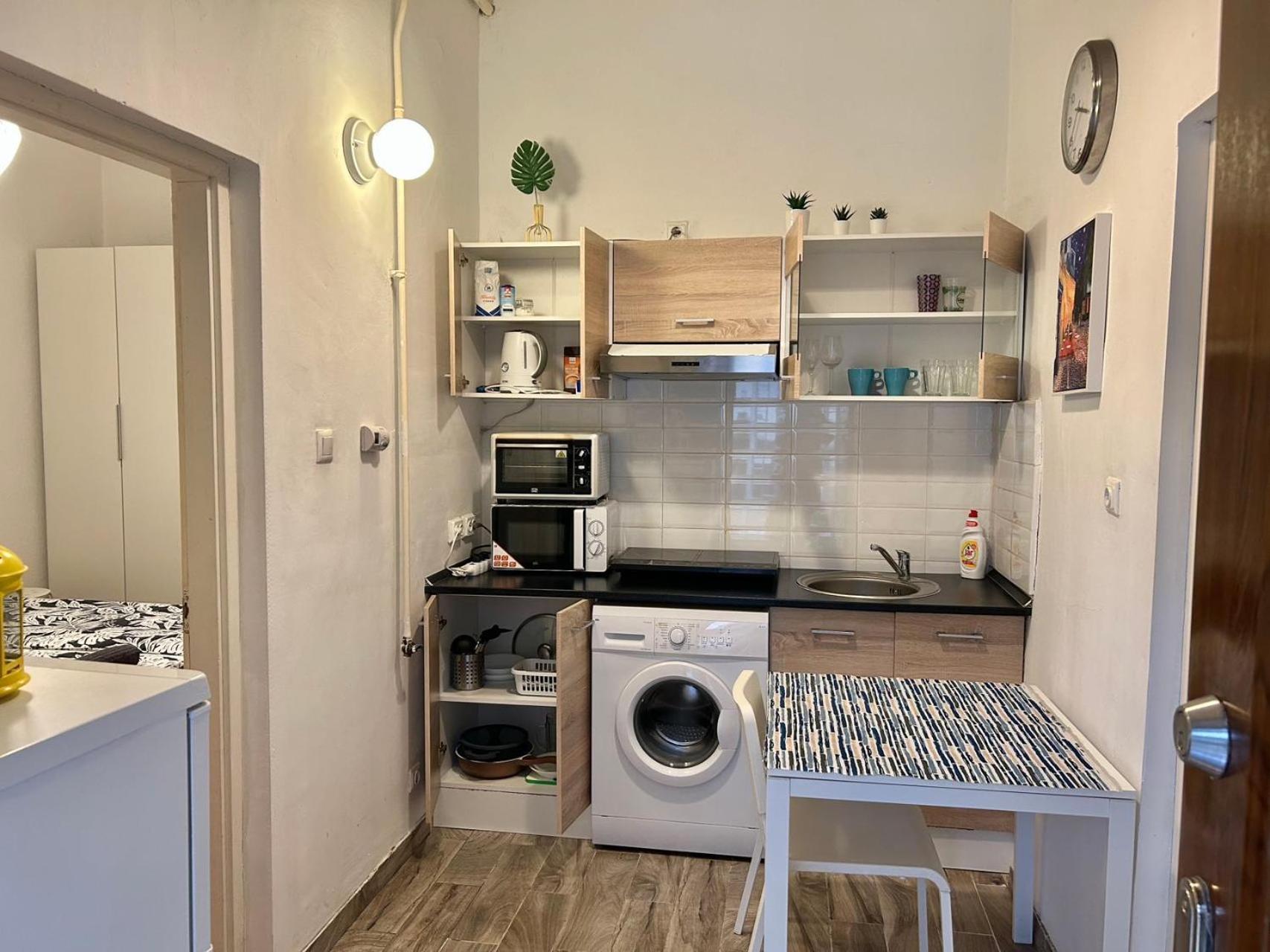 No. 11 Apartment With 2 Bathrooms Next To Railway Station 부다페스트 외부 사진