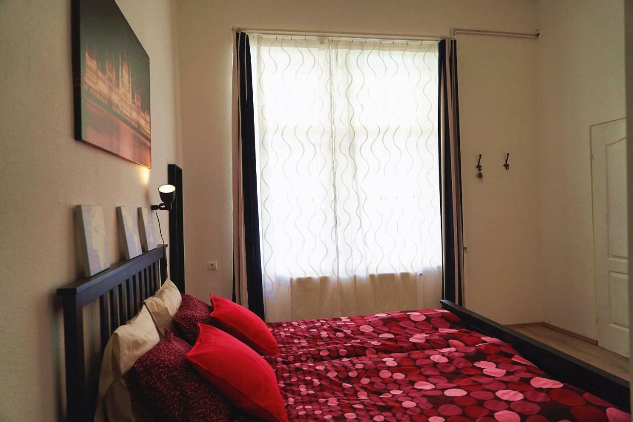 No. 11 Apartment With 2 Bathrooms Next To Railway Station 부다페스트 외부 사진