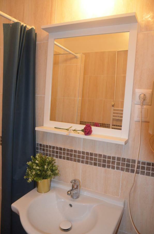 No. 11 Apartment With 2 Bathrooms Next To Railway Station 부다페스트 외부 사진