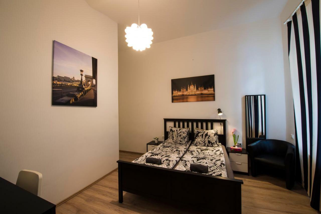 No. 11 Apartment With 2 Bathrooms Next To Railway Station 부다페스트 외부 사진