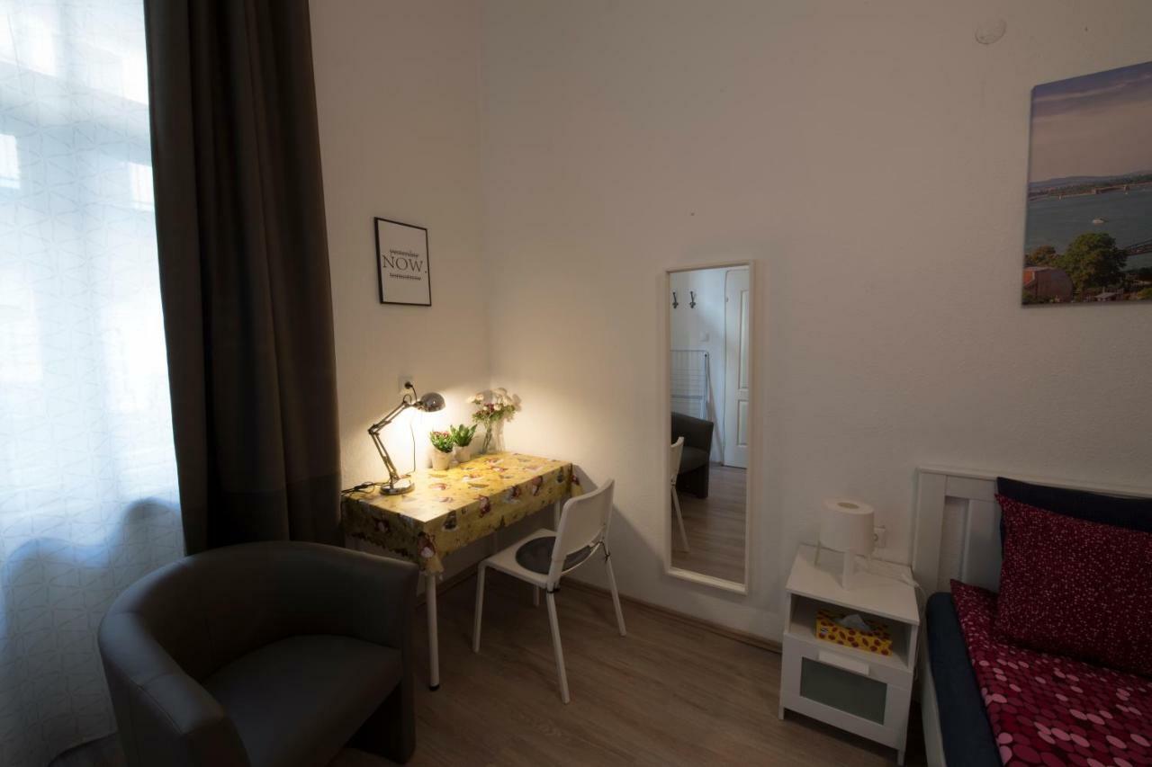 No. 11 Apartment With 2 Bathrooms Next To Railway Station 부다페스트 외부 사진