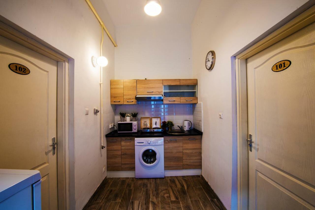 No. 11 Apartment With 2 Bathrooms Next To Railway Station 부다페스트 외부 사진